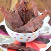 A Turkey Jerky that will have you thinking of your Mom's turkey and cranberry on Thanksgiving | Jerkyholic.com